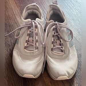 adidas Women's Beige Sneakers